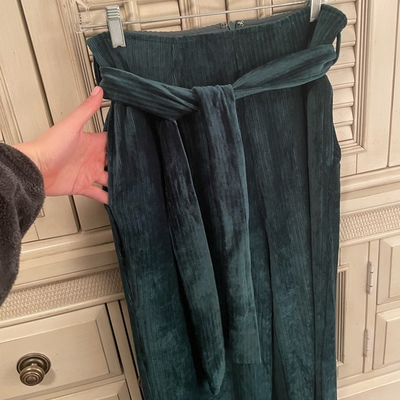 NWT Moon River Emerald Green Velvet Wide-Leg Pants, NWT, size: M - Picture 3 of 5